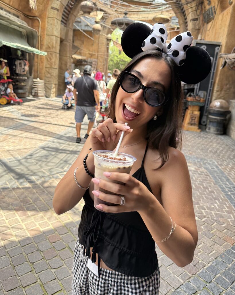 Angie Does Disney - Disney World Influencer